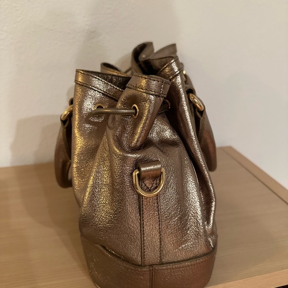 Burberry Metallic Leather Drawstring Satchel Bag NEW WITHOUT TAGS - Picture 9 of 11